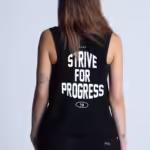 Tank top DEQS "Strive for Progress" – odzież na siłownię